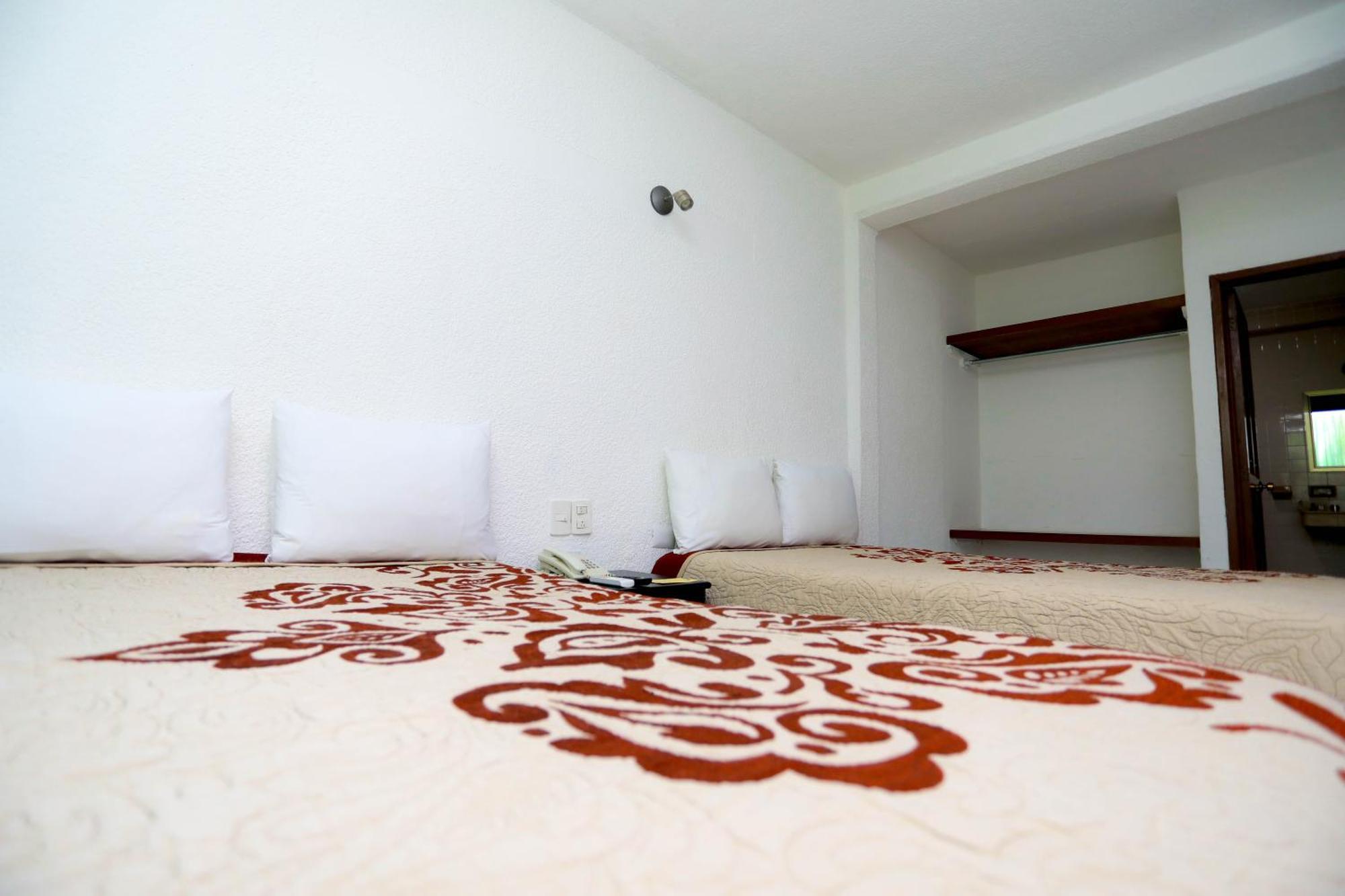 Hotel Maria De Lourdes แคนคูน ภายนอก รูปภาพ