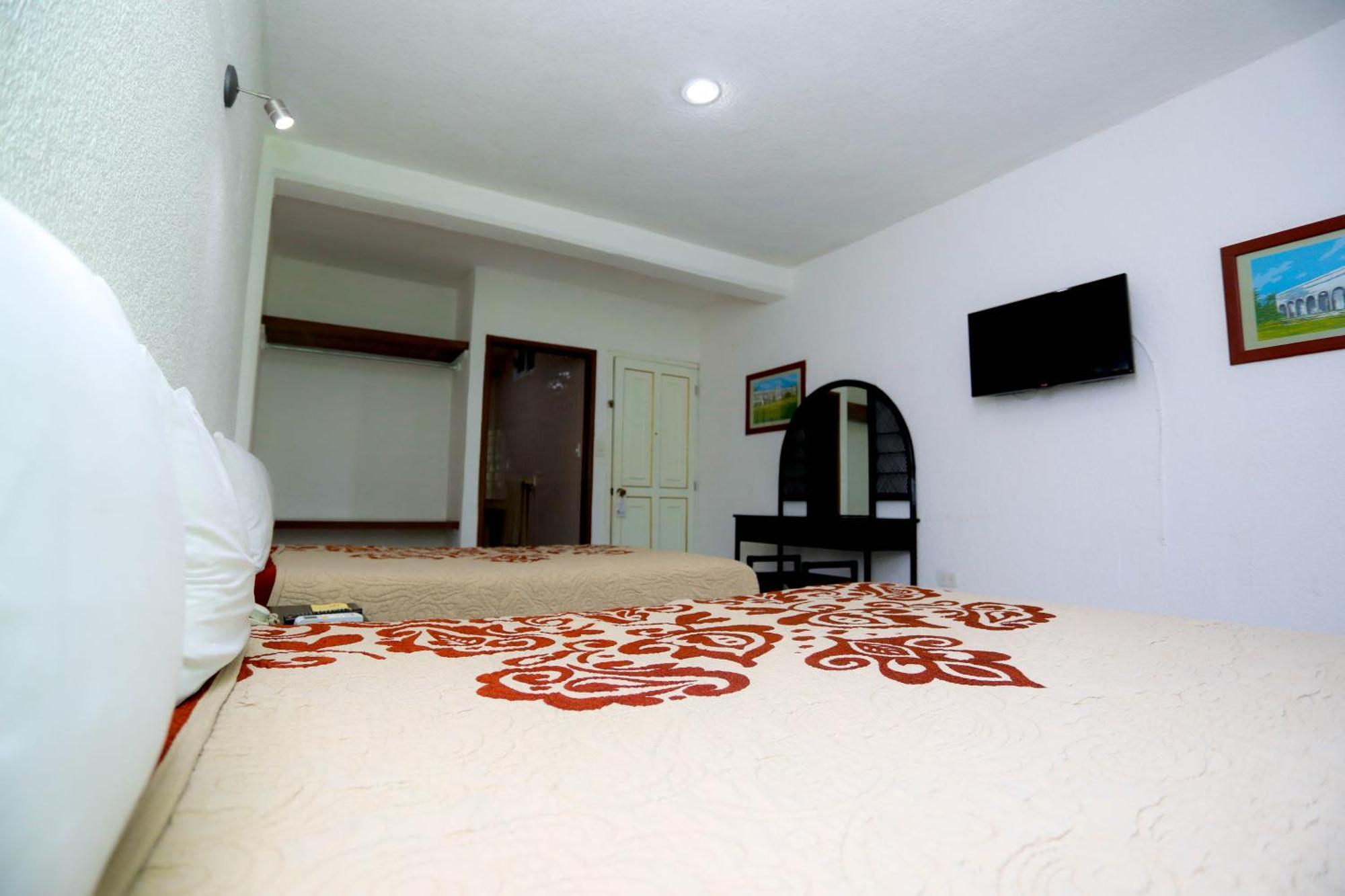Hotel Maria De Lourdes แคนคูน ภายนอก รูปภาพ